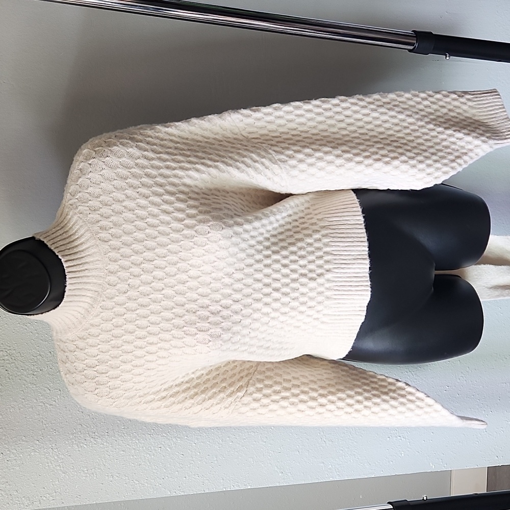 Windsor sweater shirt with back details